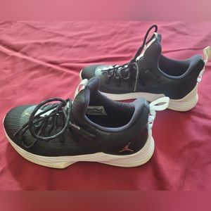 Jordan Ultra.Fly 2 Low Black White Size 8